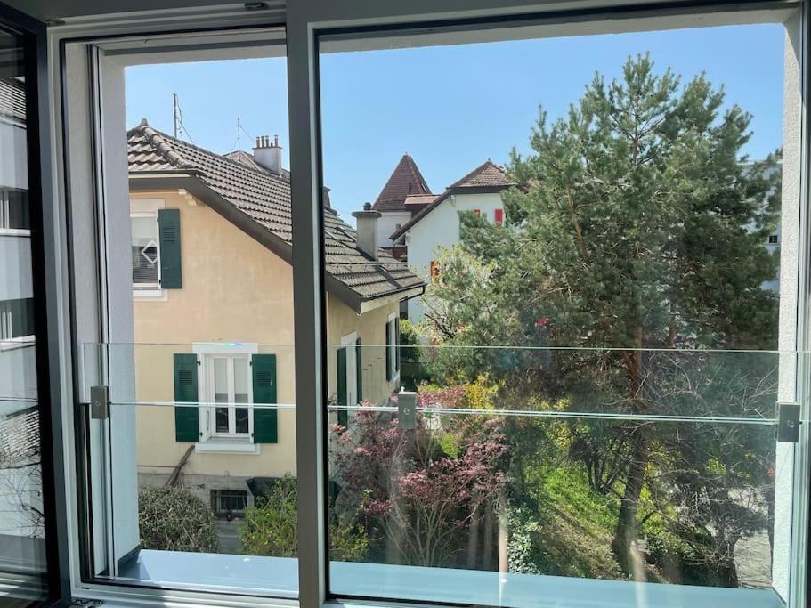 Proche Lausanne: Studio Bien Equipe Apartment Prilly Bagian luar foto