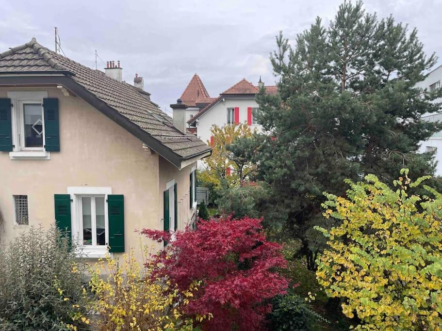 Proche Lausanne: Studio Bien Equipe Apartment Prilly Bagian luar foto