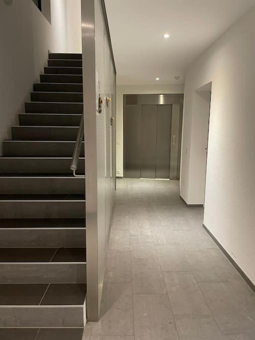 Proche Lausanne: Studio Bien Equipe Apartment Prilly Bagian luar foto