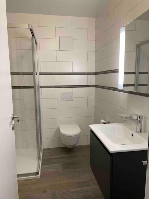 Proche Lausanne: Studio Bien Equipe Apartment Prilly Bagian luar foto